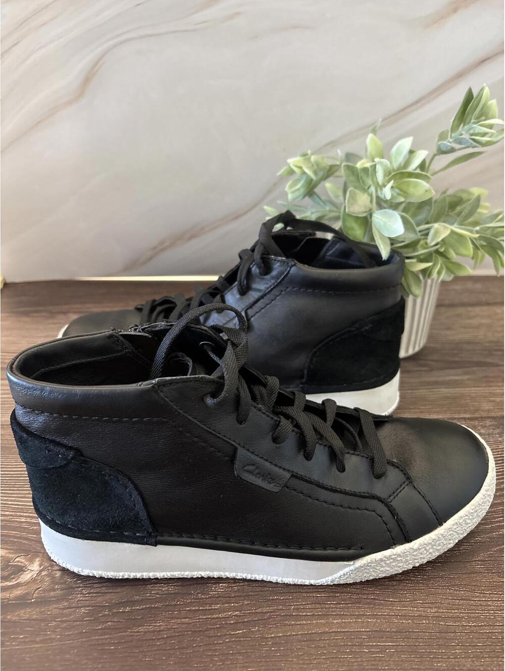 Clark’s Ankle Boots, Women 9.5